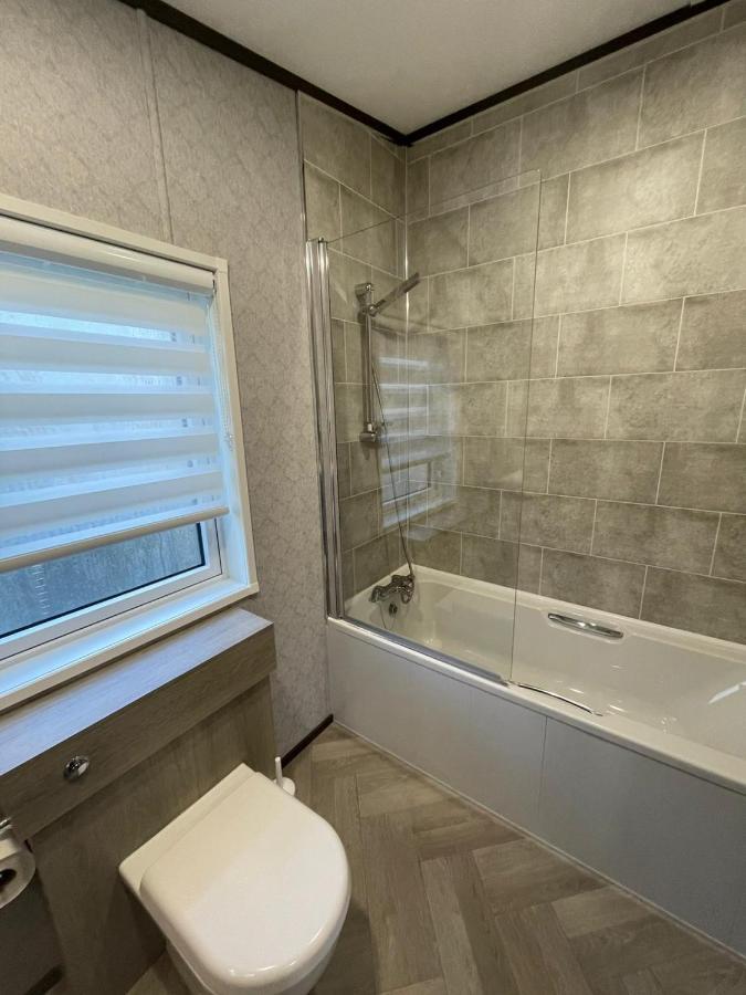 Brackencroft Lodge With Hot Tub York Exterior foto