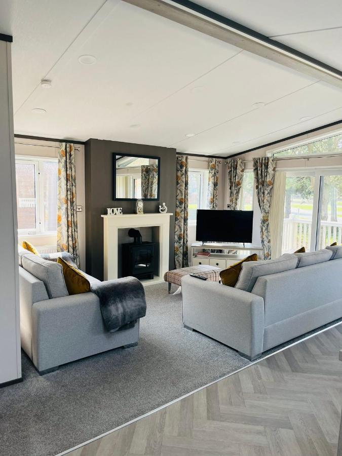 Brackencroft Lodge With Hot Tub York Exterior foto
